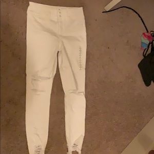 NEVER BEEN WORN white jeans